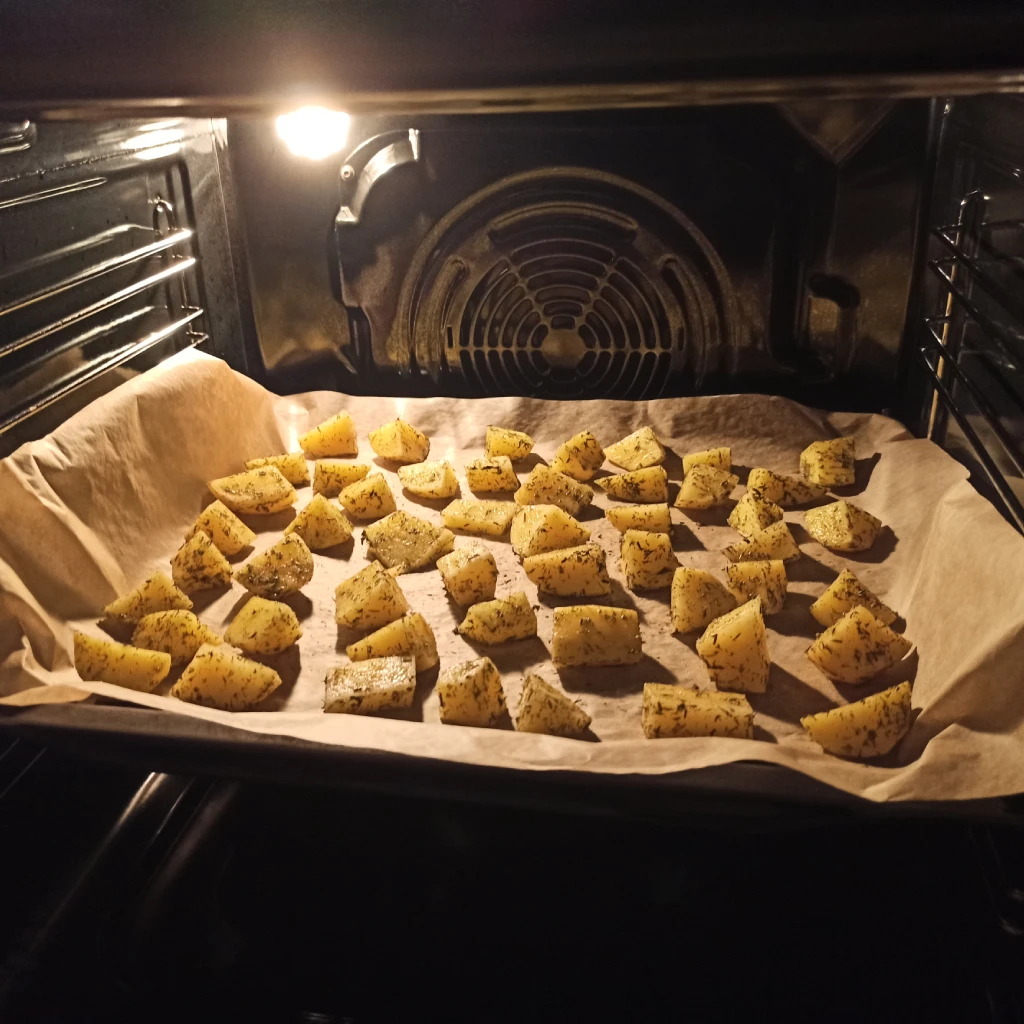 Ziemniaki pieczone w piekarniku